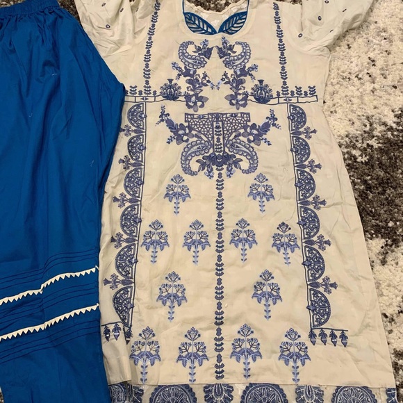 New 3 piece laxauary lawn salwar xl - Picture 2 of 5